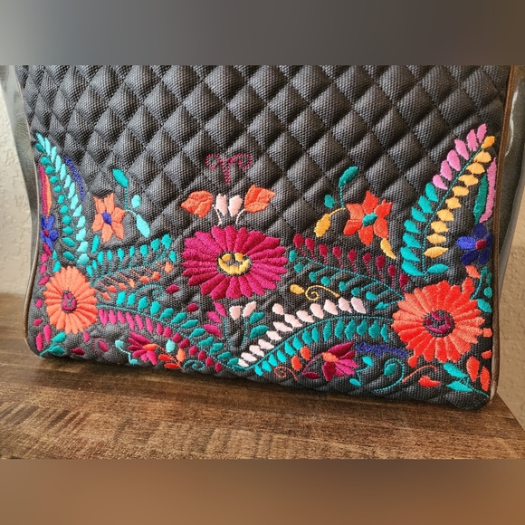 La Reina Classic Tote Consuela Embroidered Black Bag - Out Of Stock - Picture 3 of 6